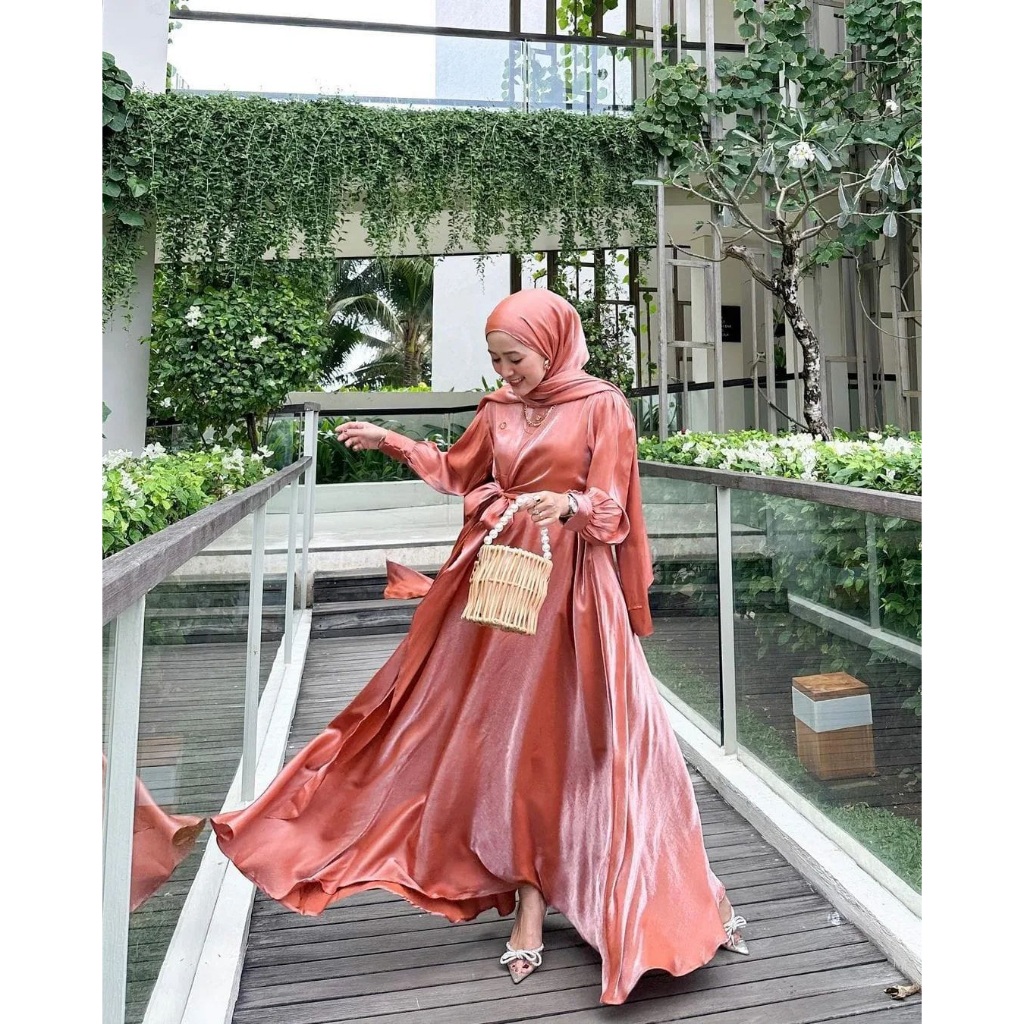 Gamis Shimmer Polos Fashion Kekinian 2023 Wanita Bahan Shimer Premium Zipper Depan Ikat Pinggang Menyatu Fashion Muslim Perempuan Dewasa Gamis Dress Delvy