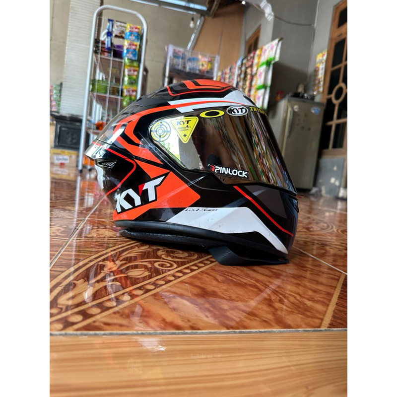 KYT TT COURSE OVERTECT BEKAS