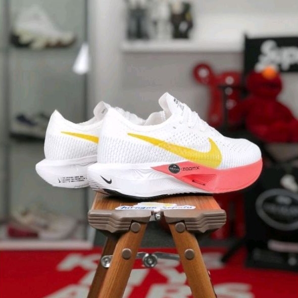 Nike ZoomX Vaporfly Next% 3 &quot;White/Topaz Gold-Sea Coral&quot;