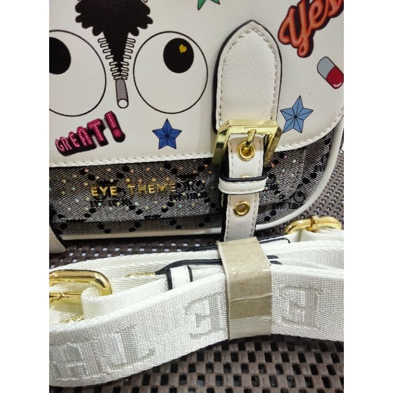 eye theme meidera Sling bag