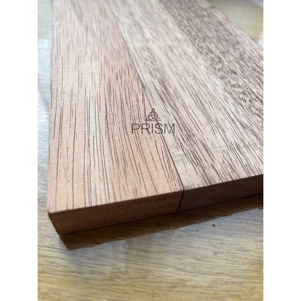 Papan kayu palapi meranti merah polos ukuran 1x7x235 Cm