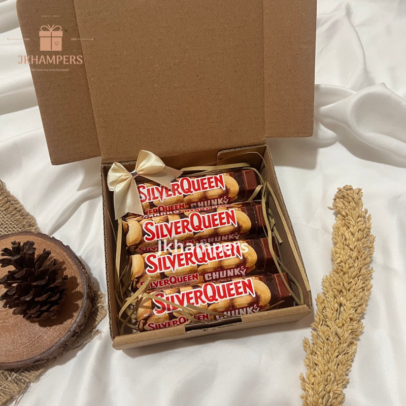 Silverqueen Hampers coklat hampers cokelat hampers hadiah gift silverqueen kitkat hadiah wisuda hadiah ulang tahun cowok hadiah ulang tahun cewek hadiah ulang tahun cewek coklat cokelat