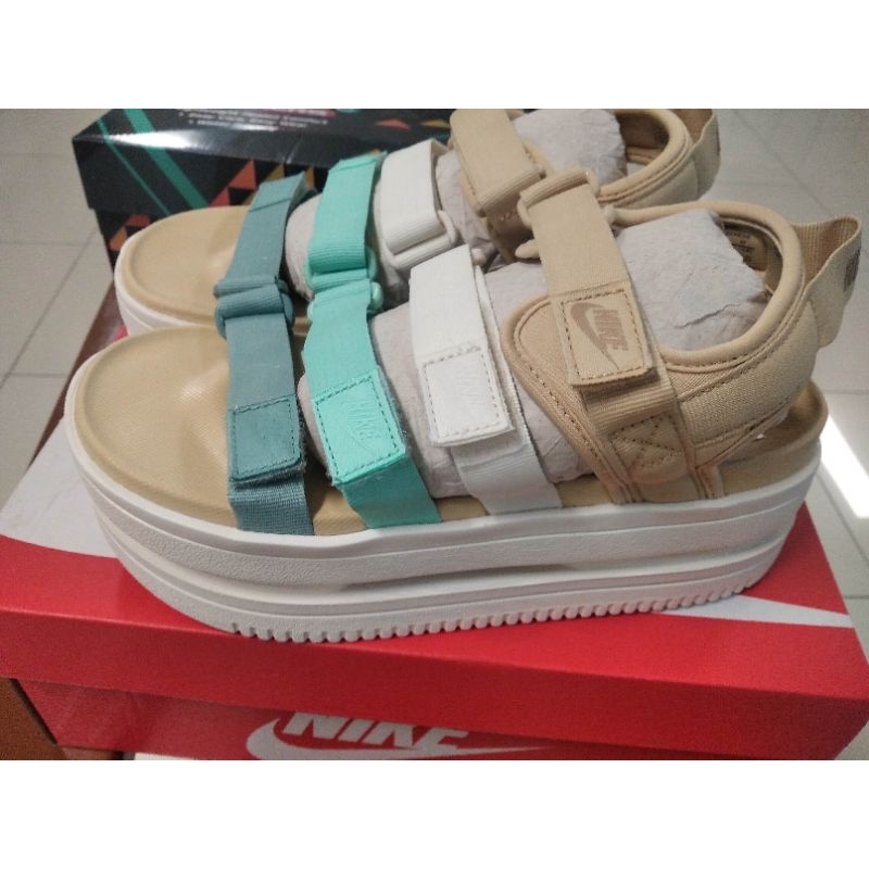 nike sandal icon classic wanita / nike sepatu sandal icon classic / nike sandal icon classic women /