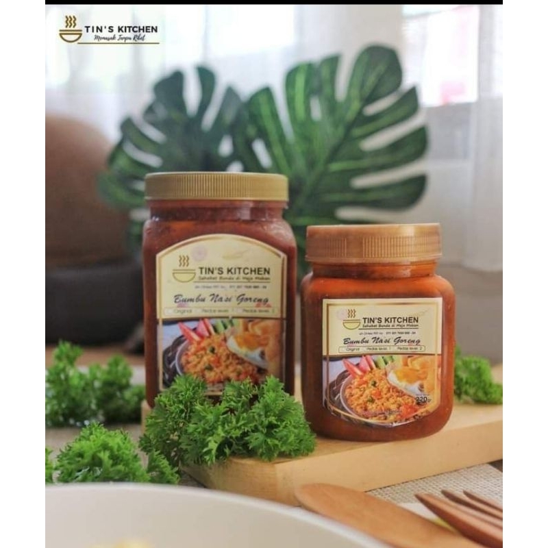 

Bumbu Nasi Goreng Premium Tins Kitchen 220 gr