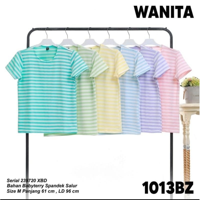 Kaos Wanita Motif Garis-garis