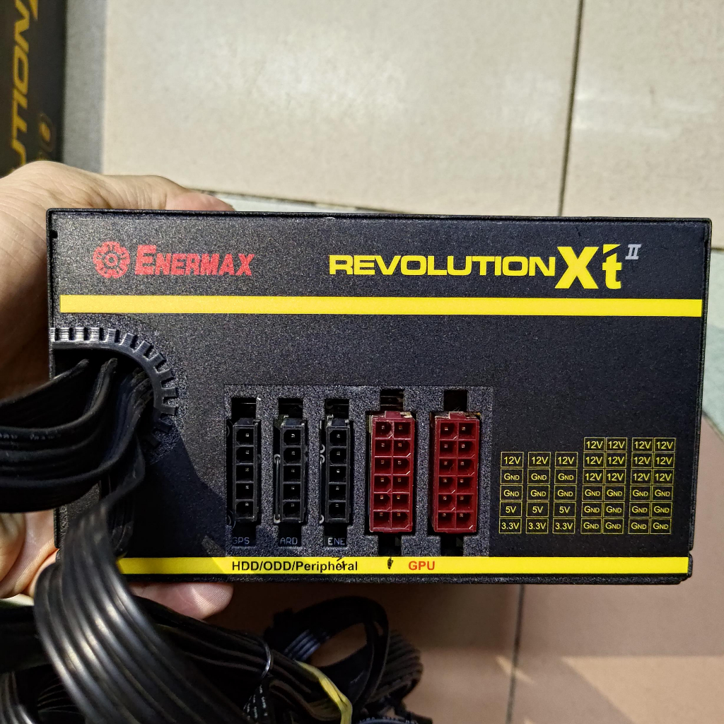 Enermax 750W Gold 750 W Modular Revolution XT ii 2 80 Plus PSU