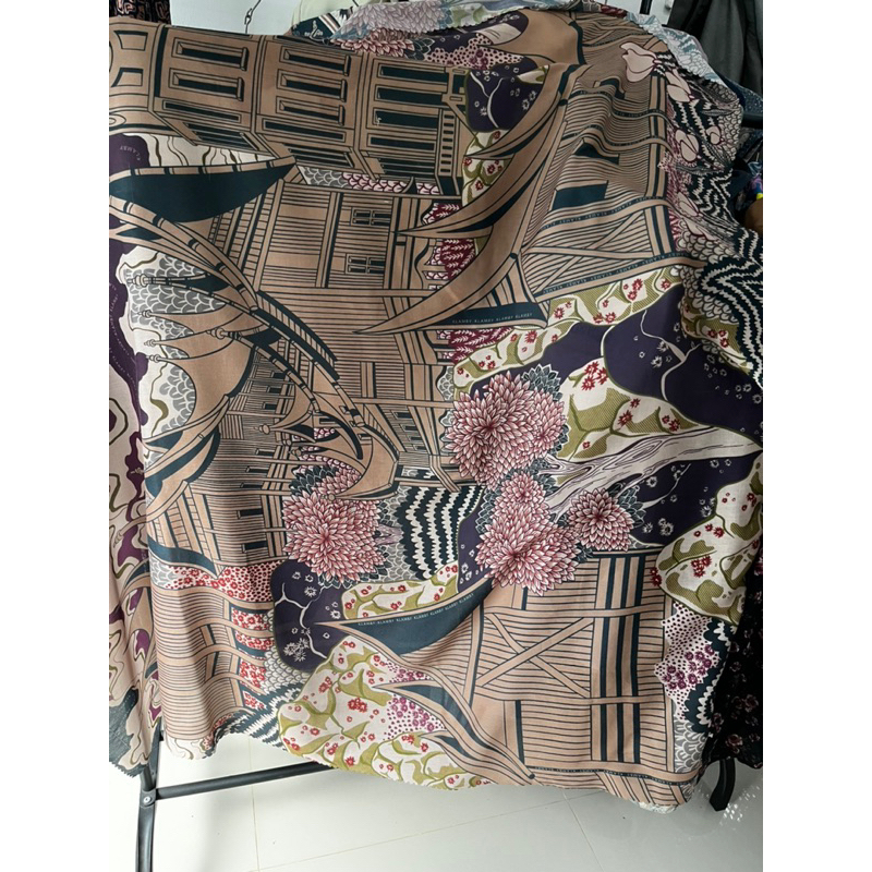 WearingKlamby-GadangScarf(PL)