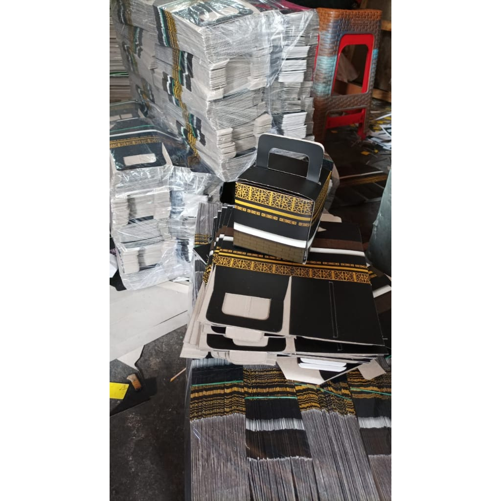 

iDk90 Kardus Kosong [1 Pack isi 100 Pcs] Oleh Oleh Haji Umroh Box Kabah
