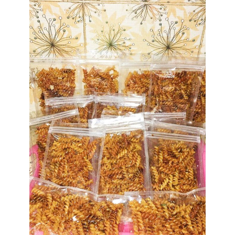 

MAKARONI SAMBAL ACAN MAKNYOSS by sarah