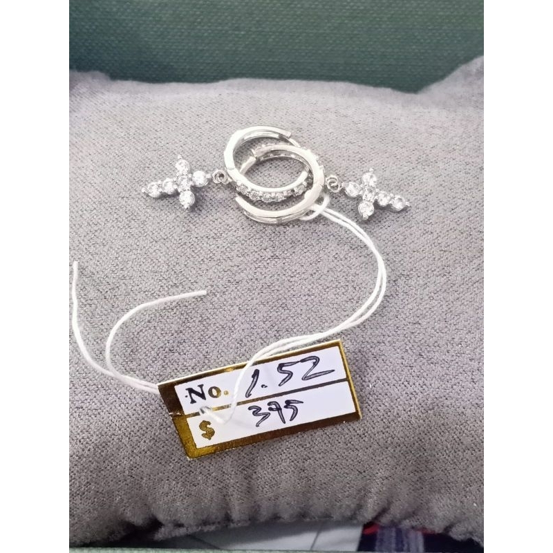 Anting Emas Putih Berat 1.52 Gram Kadar 375