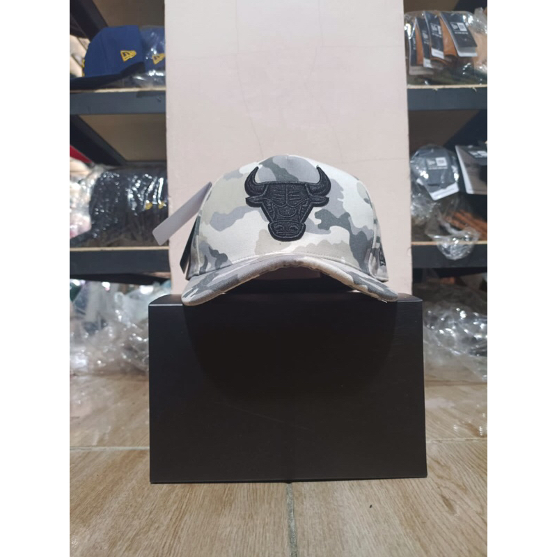Bahan Camo White Logo Bulls Black Topi Premium Pria Wanita