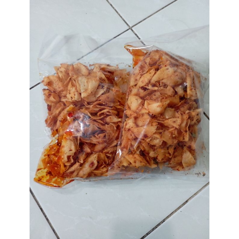 

Keripik Pedas Gurih dan Pedas Manis
