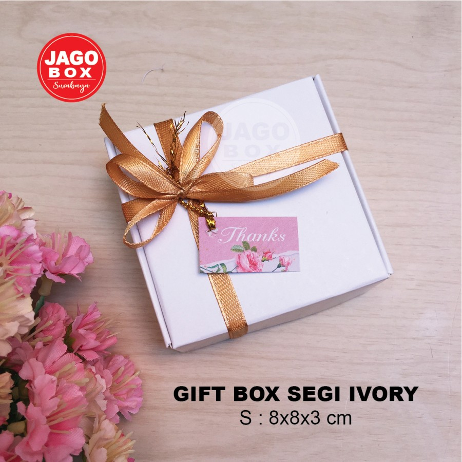 

KOTAK / BOX GIFT / HADIAH SOUVENIR SEGI 4 PUTIH, 8x8x3 cm