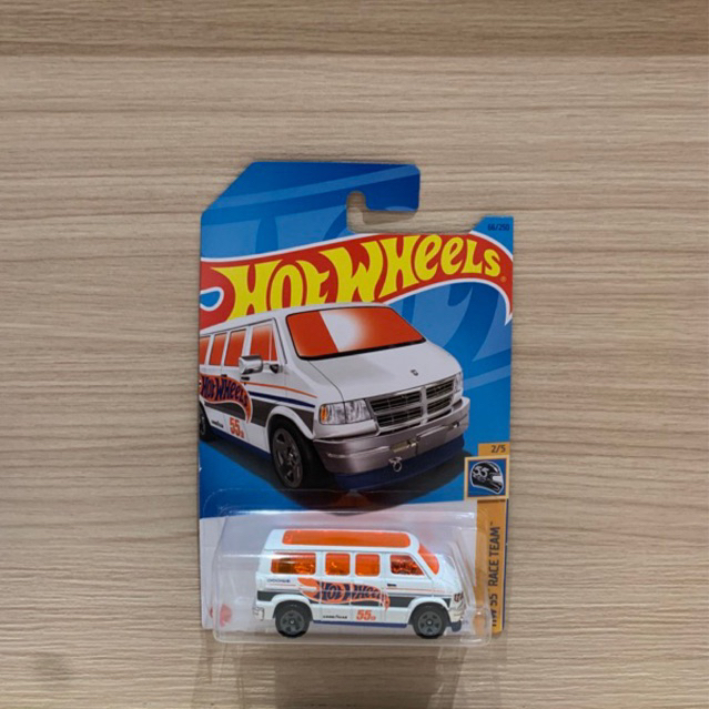 Hot Wheels DODGE VAN white