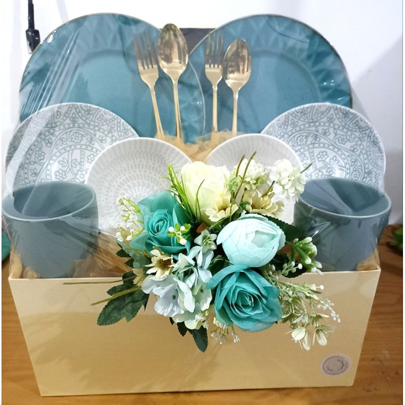 

PACKAGING PARCEL | POP UP HAMPERS ROTAN / HARDBOX