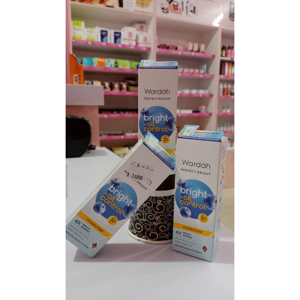 WARDAH PERPECT BRIGHT OIL CONTROL MOISTURIZER SPF 30