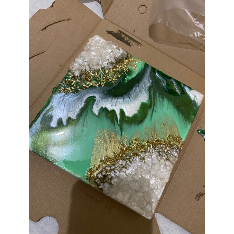 resin geode art 15X15
