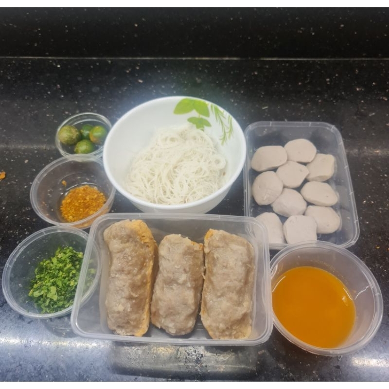 

Baso Sapi dan Babi khas Pontianak grab gojek instan only