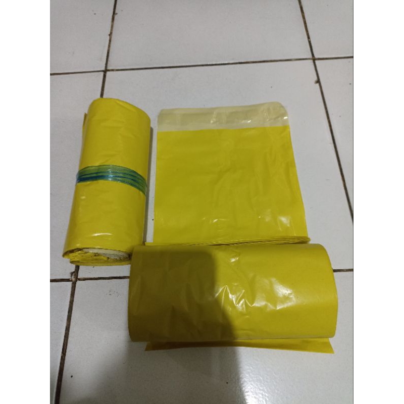 

plastik packing polymailer 17x30 isi 100 kuning