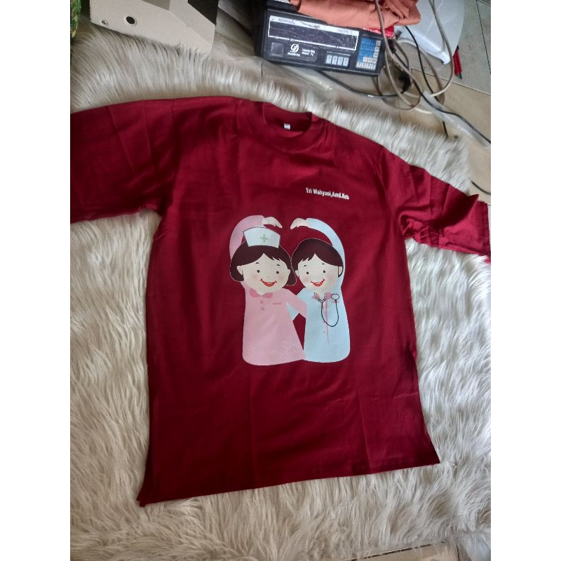 Kaos Bidan Sablon Custom Bahan 100% Katun Combed 24s Premium