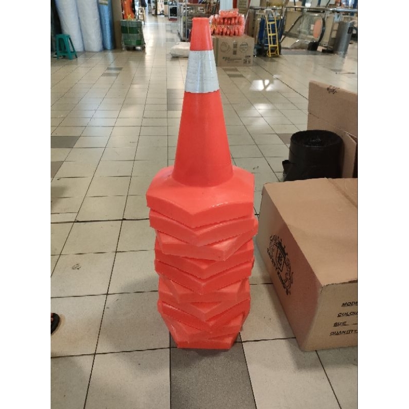 Traffic Cone Plastik Tinggi 50cm