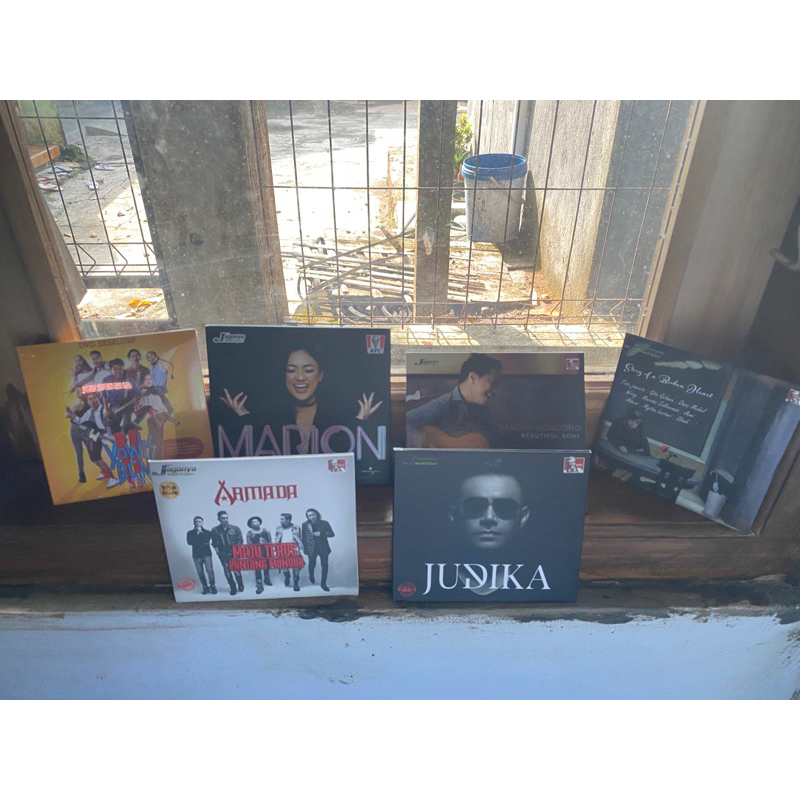 DVD---CD Kfc kaset lagu