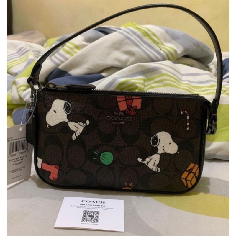 Coach nolita bag 19 snoopy