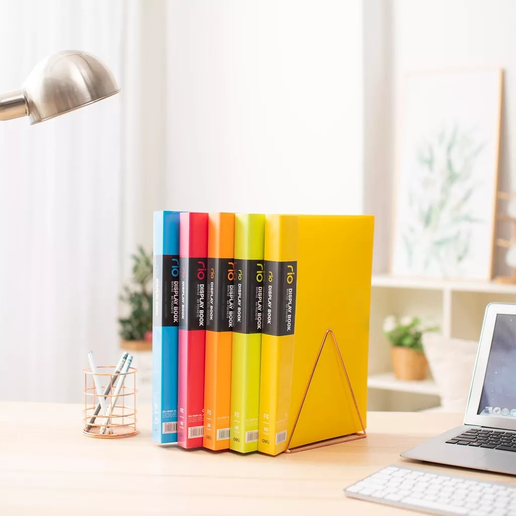 

Deli Display Book Clear Holder Seri Rio FC 60 halaman 0.95mm Cover Plastik PP warna cerah EB01402
