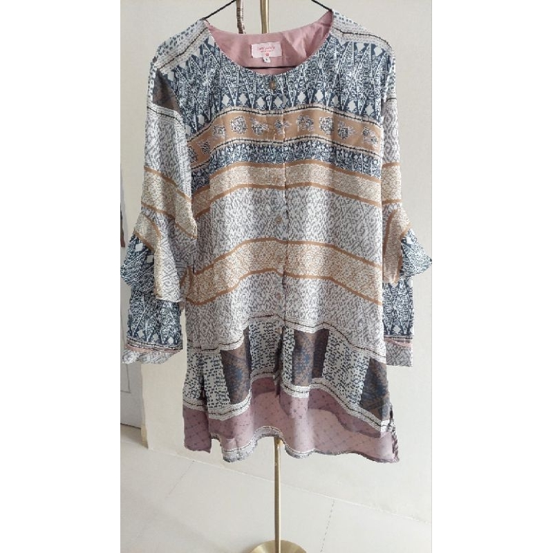 Preloved-Bayur Top RiaMiranda