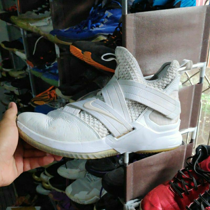 lebron soldier XII SFG white size 43