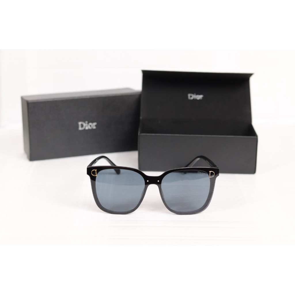 Kacamata Dior Gaya Wanita 2042