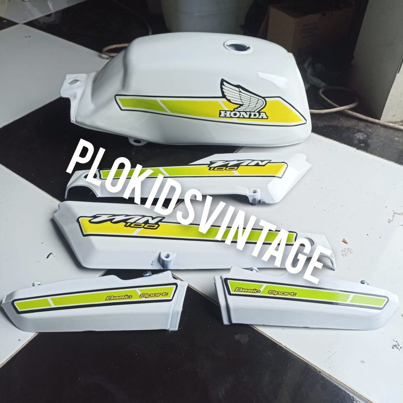 BODY SET HONDA WIN WARNA PUTIH TANGKI WIN BODY BOK AKI WIN 100 SET STRIPING