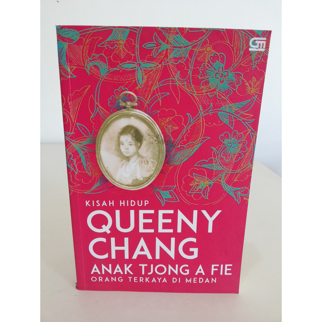 Buku Kisah Hidup Queeny Chang Anak Tjong A Fie Orang Terkaya di Medan