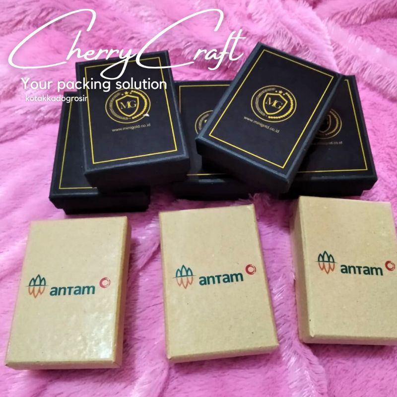 

{READY} Box Emas Antam Minigold 9x6x3 cm untuk sovenir pernikahan full cover plus logo