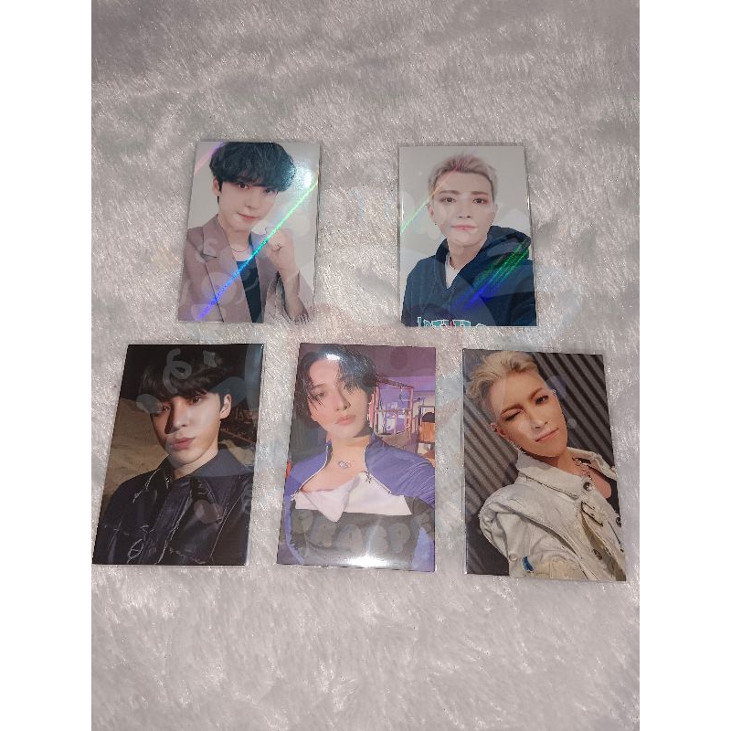 Photocard Official ATEEZ Hongjoong Seonghwa Yunho Fever 2 3 Makestar Holo 3.0