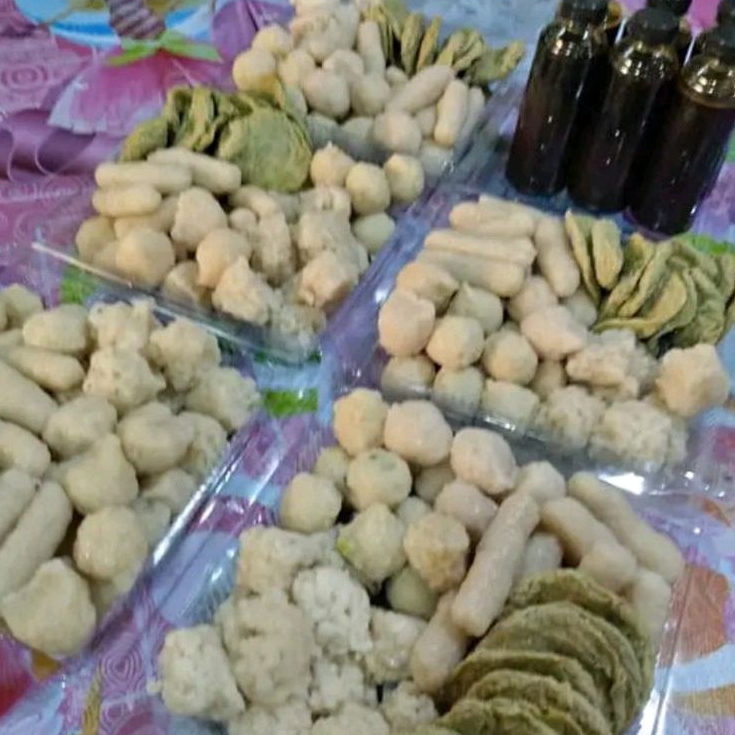 

paket pempek ikan gabus 50pcx+cuka . pempek Palembang