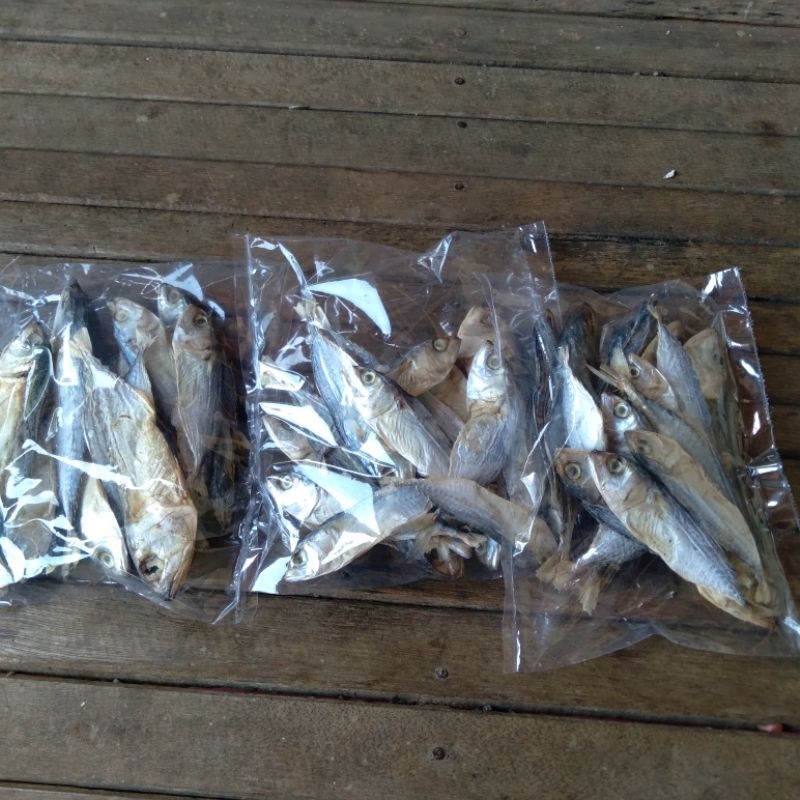 

ikan kemarèn asin 50gr