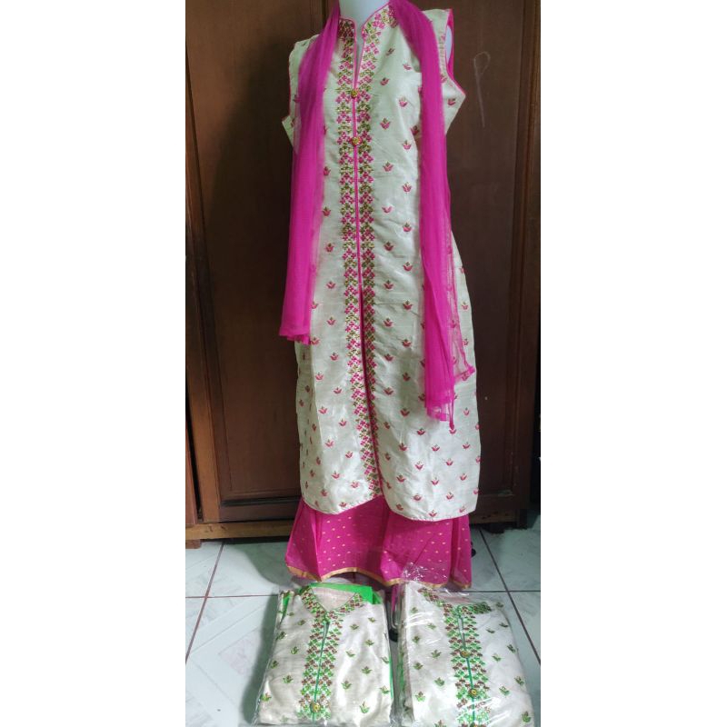 setelan India rok / straight lehenga / lehenga India / indan modern dress / lehenga