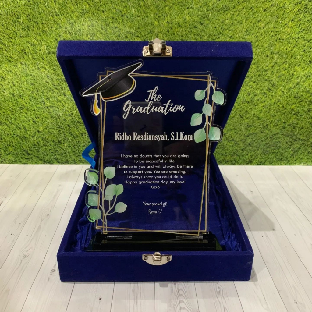 PROMO SPESIAL PLAKAT, PLAKAT AKRILIK WISUDA, PLAKAT AKRILIK PKL, KADO WISUDA, TROPHY, PIALA, PLAKAT 