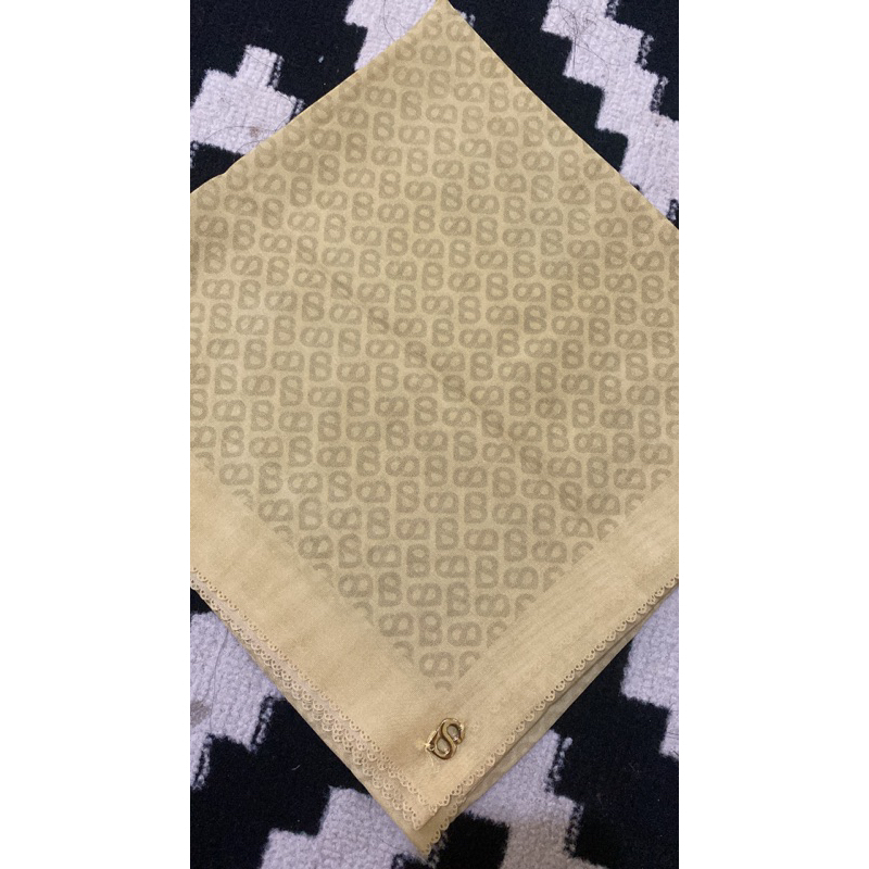 Buttonscarves Tapis Butternut