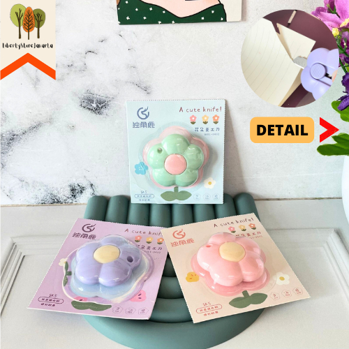 

Cutter Mini Bunga Matahari Flower Warna Pastel Pemotong Kertas Karakter Lucu Small Knife Office Travel Stationery
