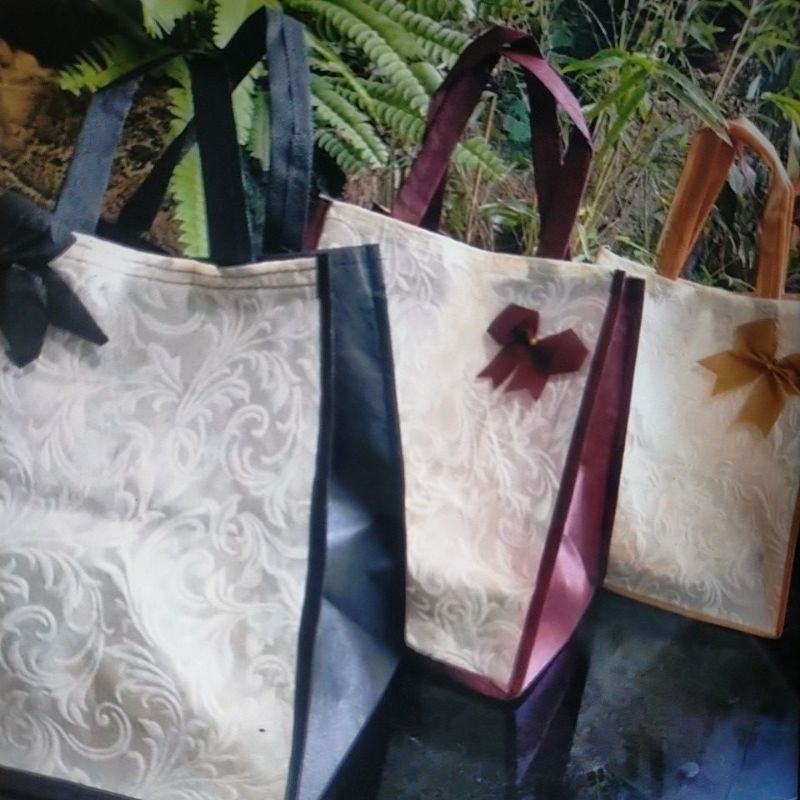 

tas hajatan box 22/tas embos/goodie bag 22 harga per psc