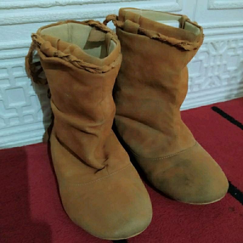 sepatu anak bekas PL