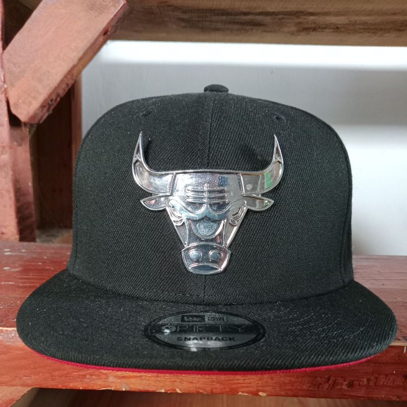 Topi Banteng Logo Besi