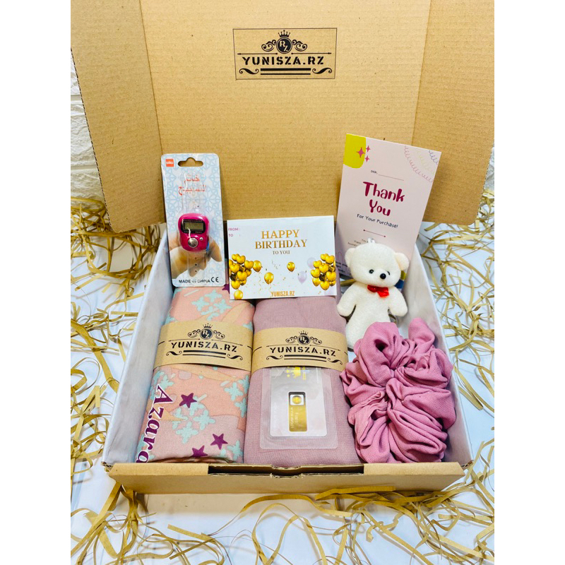 

Hampers hijab premium/ kado pernikahan/ kado ultah/ kado wisuda guru