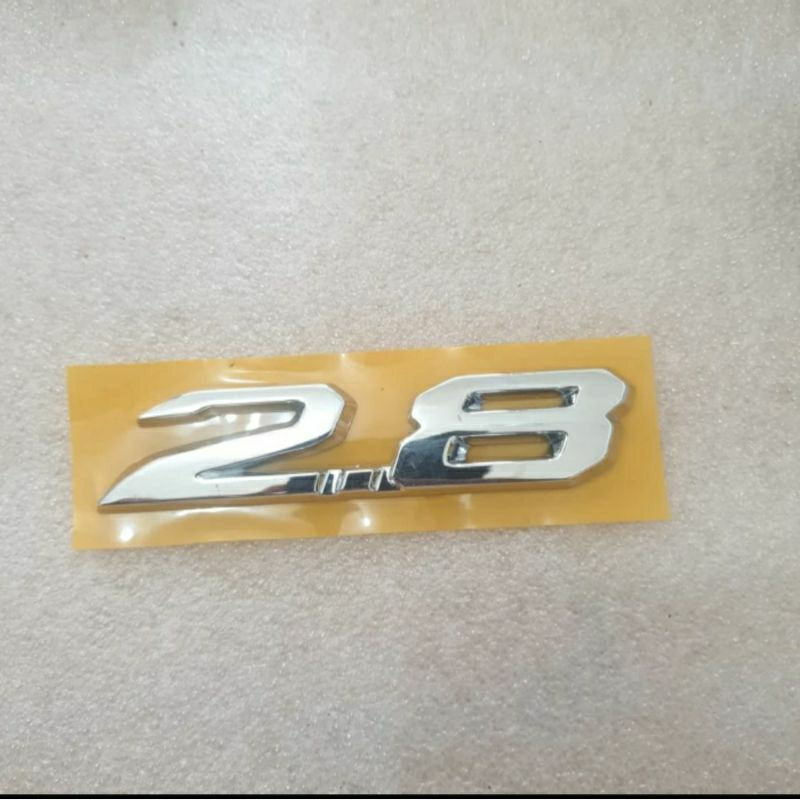 Emblem 2.8 Chrome Fortuner GR Original