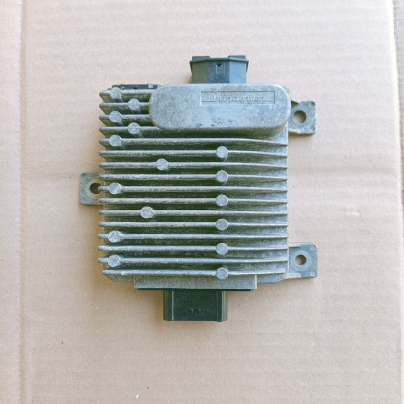 ECU ECM CDI HONDA VARIO 125 OLD ISS IDLING STOP ECM VARIO 125 ISS KODE PART  KZRM- B21-IN 01 ORIGINA