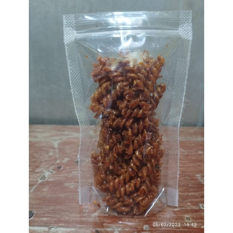 

Cemilan Viral makaroni spiral