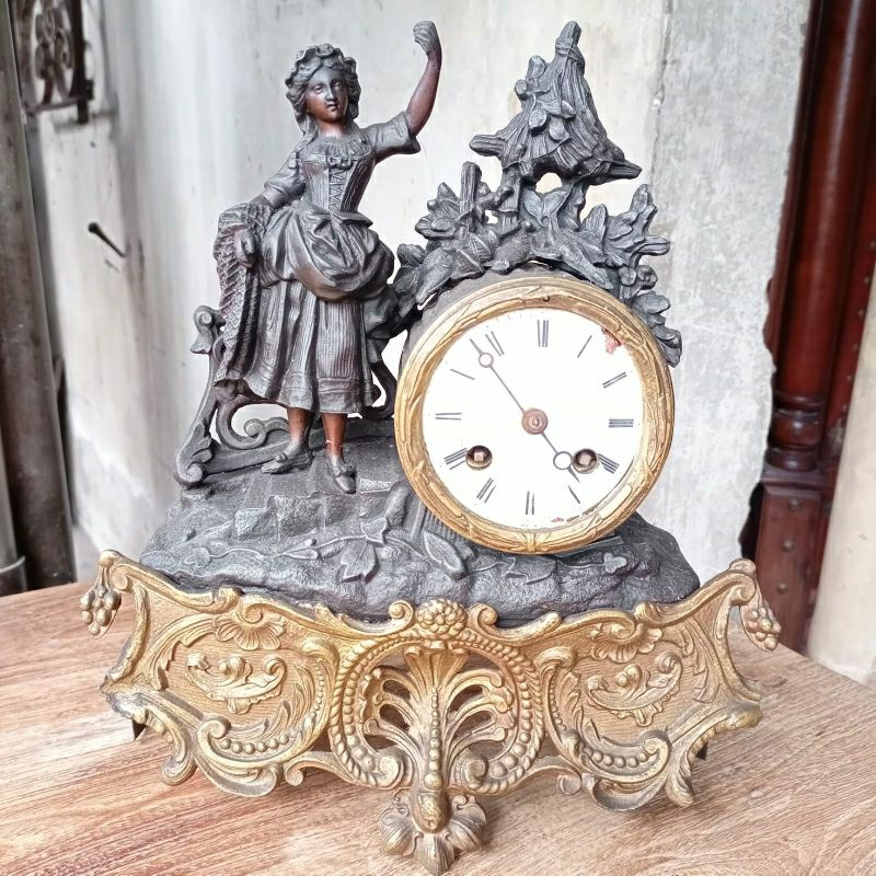 Jam Meja Perunggu Eropa Antik