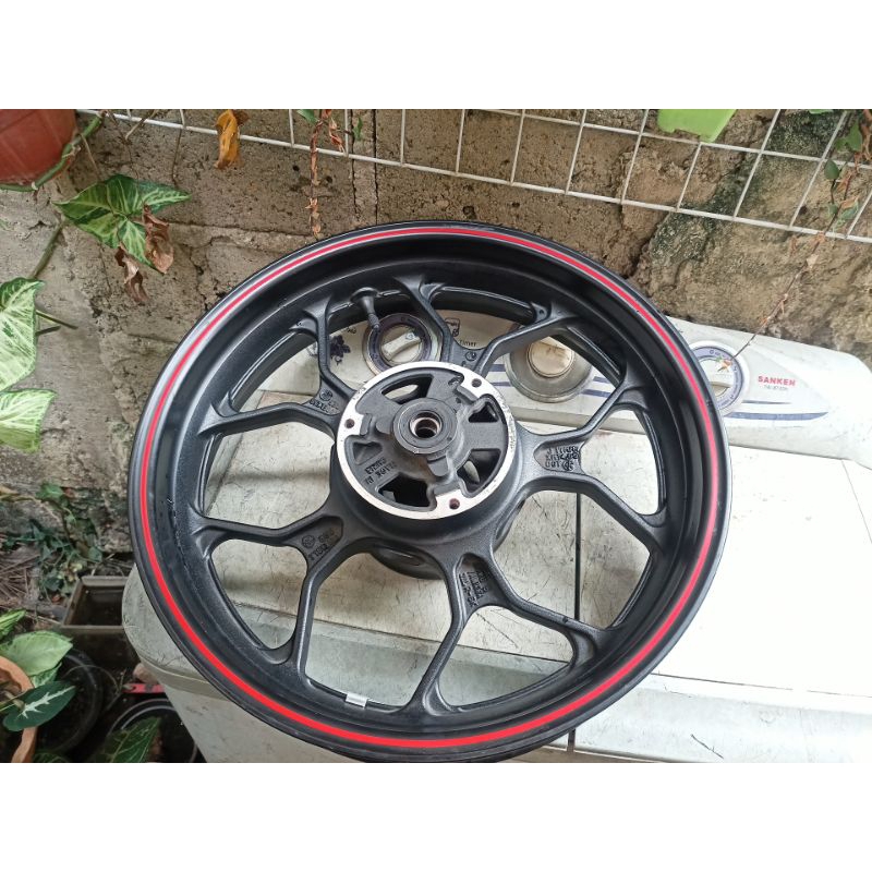 Velg yamaha r25 r 25 mt25 mt 25 pelek racing palang original ori copotan standar kelengkapan seperti